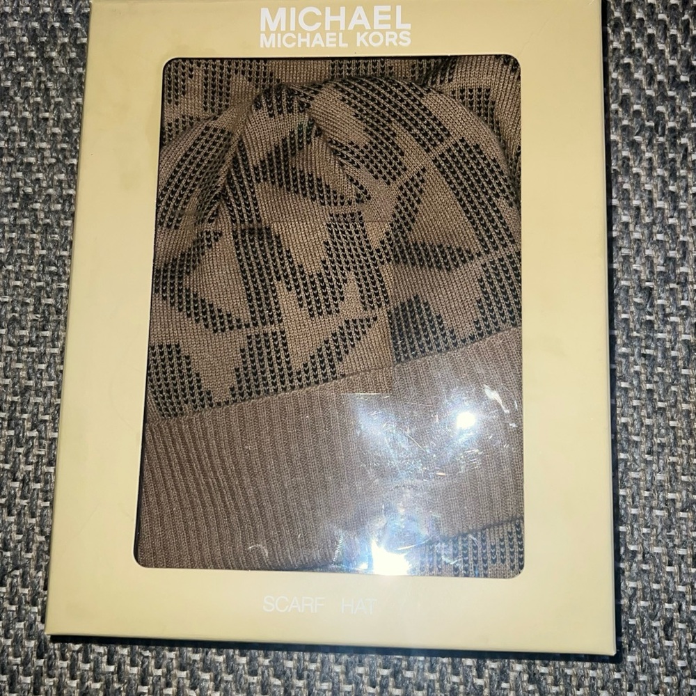 Michael Kors Brown Scarf and Hat Set
